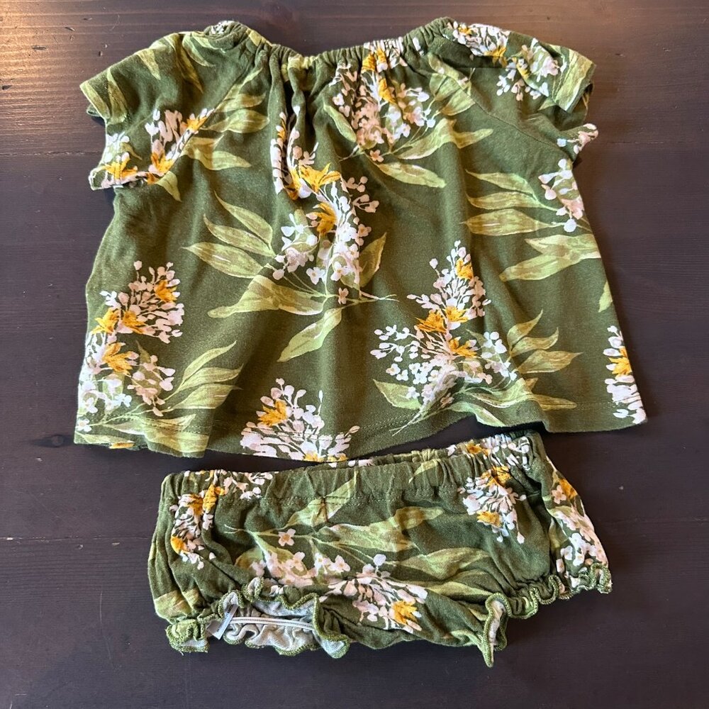 🌿 MilkBarn Baby Set – Floral Top & Bloomers -- 3-6 Months 🌼 - Picture 2 of 4